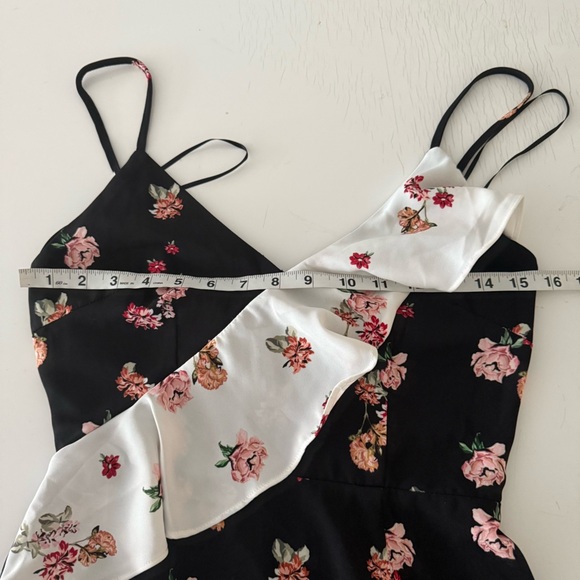 KEEPSAKE the Label Black and Floral Dress size XS - Picture 12 of 16